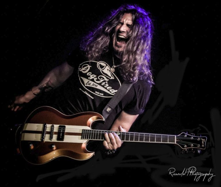 Phil X The Drills Release New Single I Love You On Her Lips The