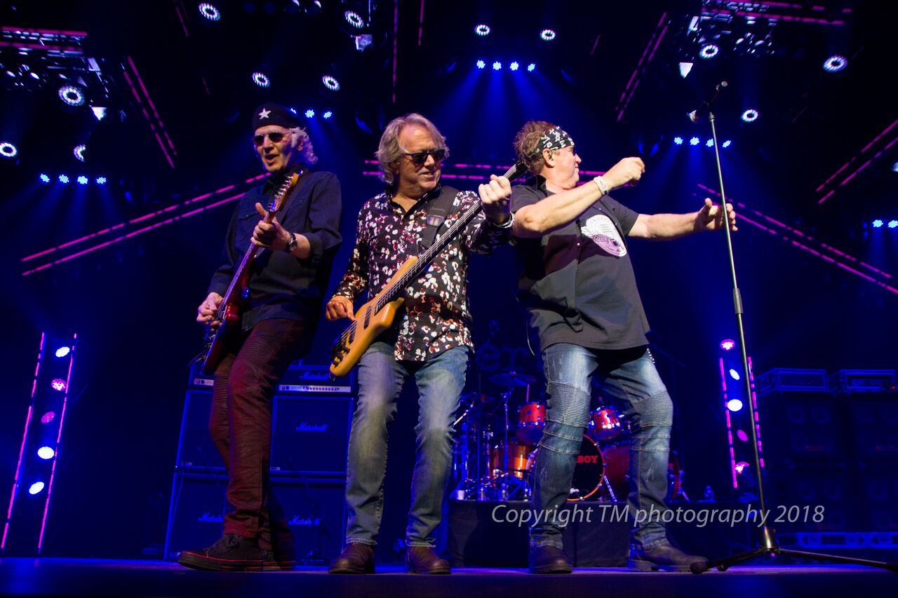 LIVE REVIEW Loverboy / Trooper Windsor, Canada March 8th 2018 The