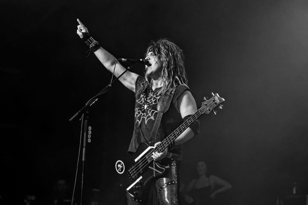 LIVE REVIEW Steel Panther and Airbourne at the Hordern Pavillion