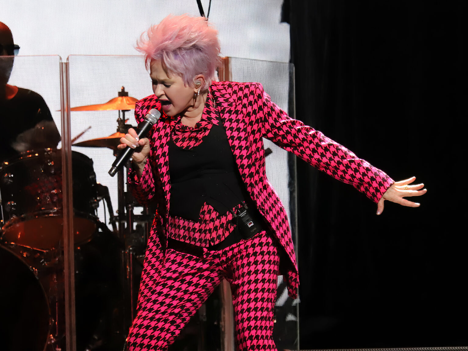 LIVE REVIEW: Rod Stewart With Cyndi Lauper And Jon Stevens - The Rockpit