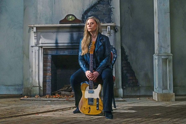 JOANNE SHAW TAYLOR Confronts The Past with Fierce New Single “What Are You Gonna Do Now?”